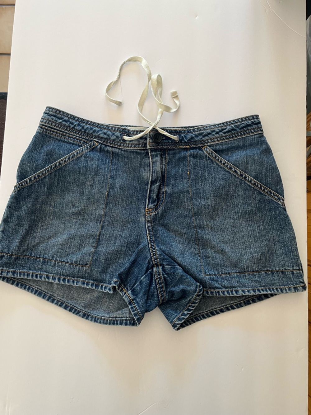 GAP Denim Drawstring lightweight shorts vintage sz 2